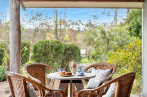Warriwul - luxurious rural barn-style cottage in the heart of Berry Berry